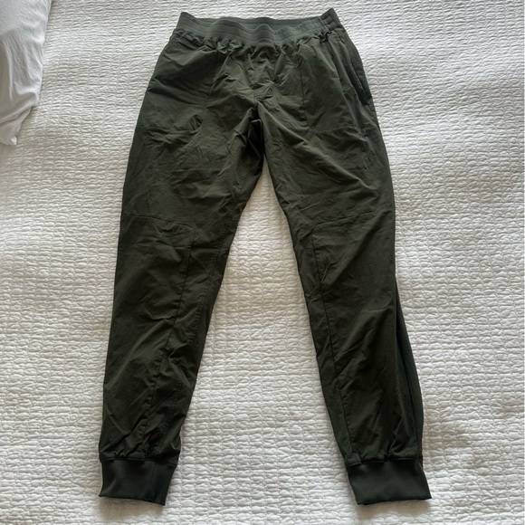 ALO Yoga | Pants & Jumpsuits | Alo Yoga Coop Jogger Pants In Black Size Small 138 68d8670ded788d7fc8f9e625 ALO Yoga | Pants & Jumpsuits | Alo Yoga Coop Jogger Pants In Black Size Small 138 68d8670ded788d7fc8f9e625